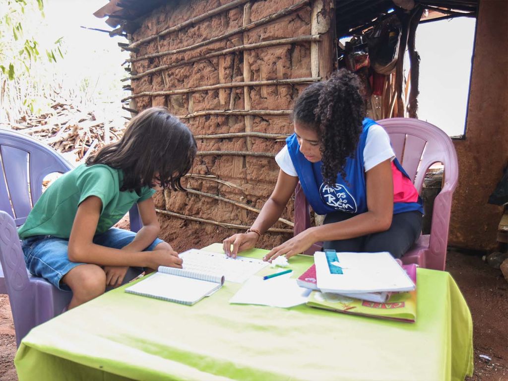 TODDYNHO® une forças com a ONG Amigos do Bem que leva educação