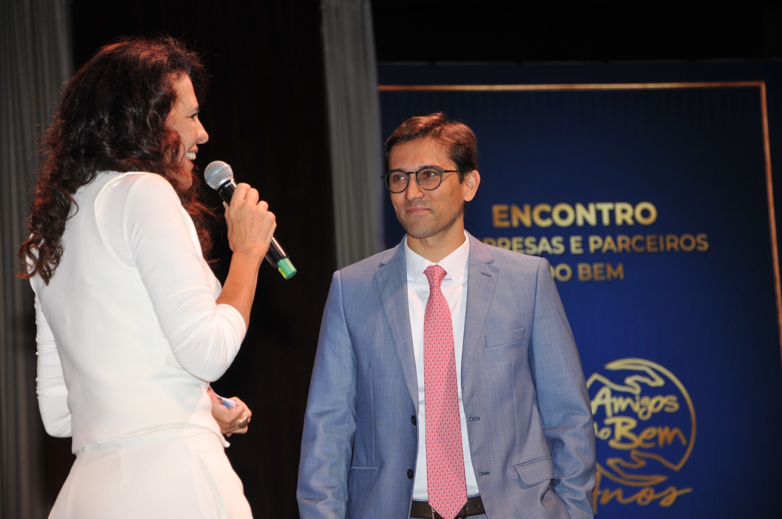 Jovens do sertão nordestino emocionam executivos e CEOs em evento da ONG Amigos do Bem